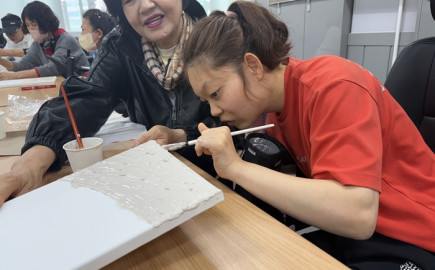 2026. 4. 14.(화) 디딤돌배움터 6회기 '핸디코트 미술활동' 진행