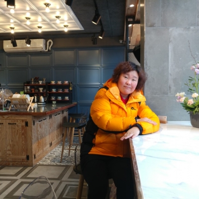 센터 근처 새로 오픈한 커피숍에 가봤어요