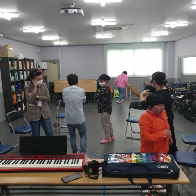 4월 셋째 주 음악프로그램 마음톡톡 진행