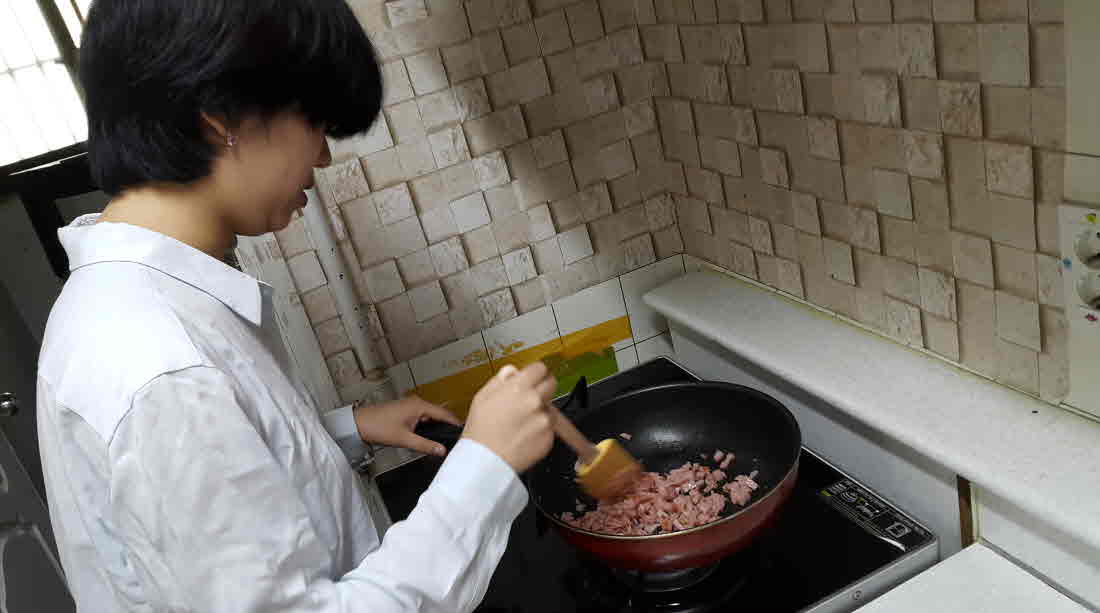 [크기변환]이하영 햄 볶는 사진 1.jpg