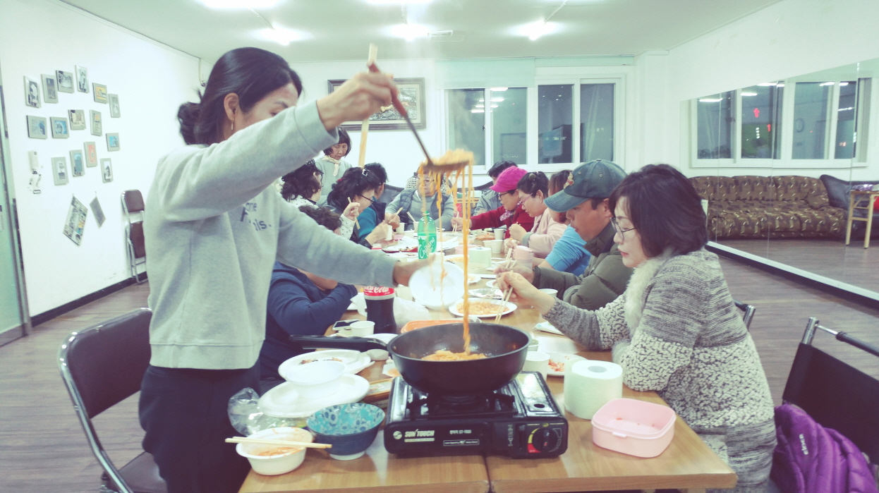 [크기변환]알레그로 평가회 송년모임 3.jpg