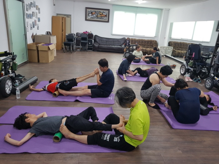 꾸미기_7회차 요가교육2.jpg