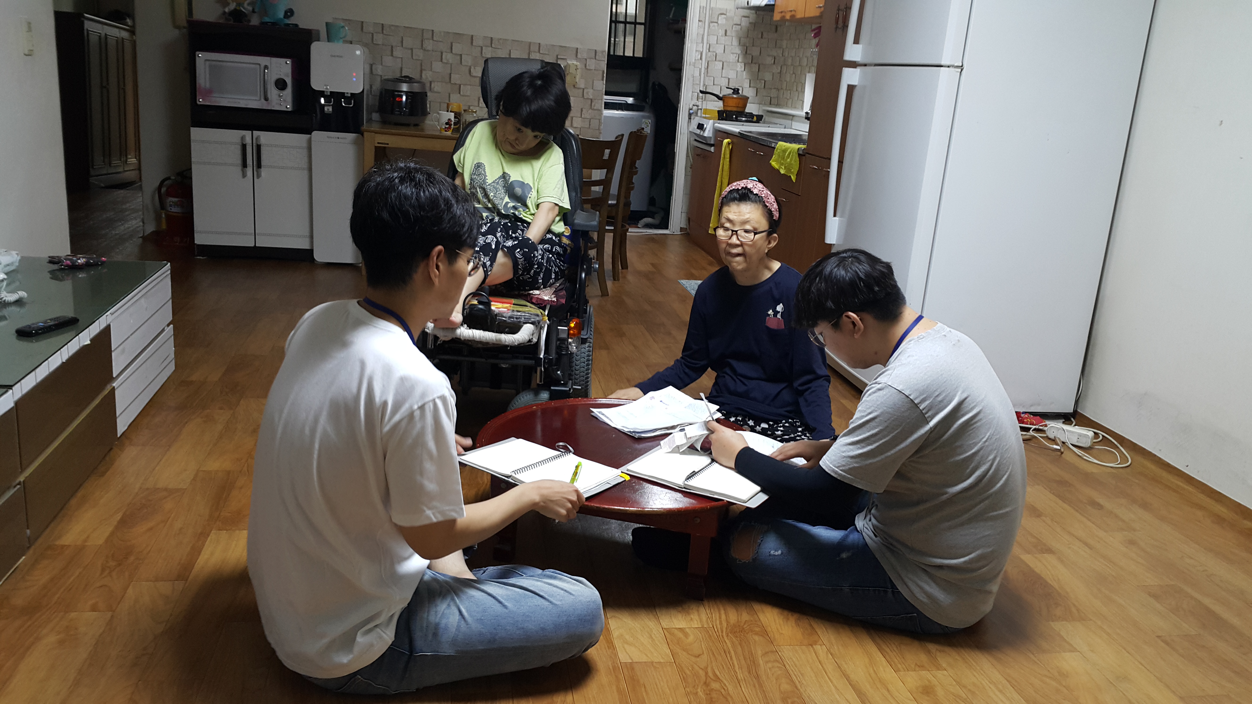체험홈 06월 이용자회의 사진.jpg