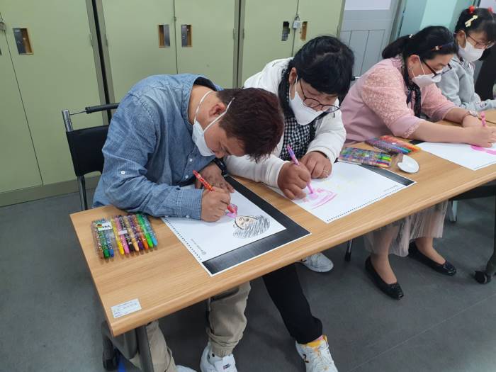 KakaoTalk_20200407_175534575_08.jpg