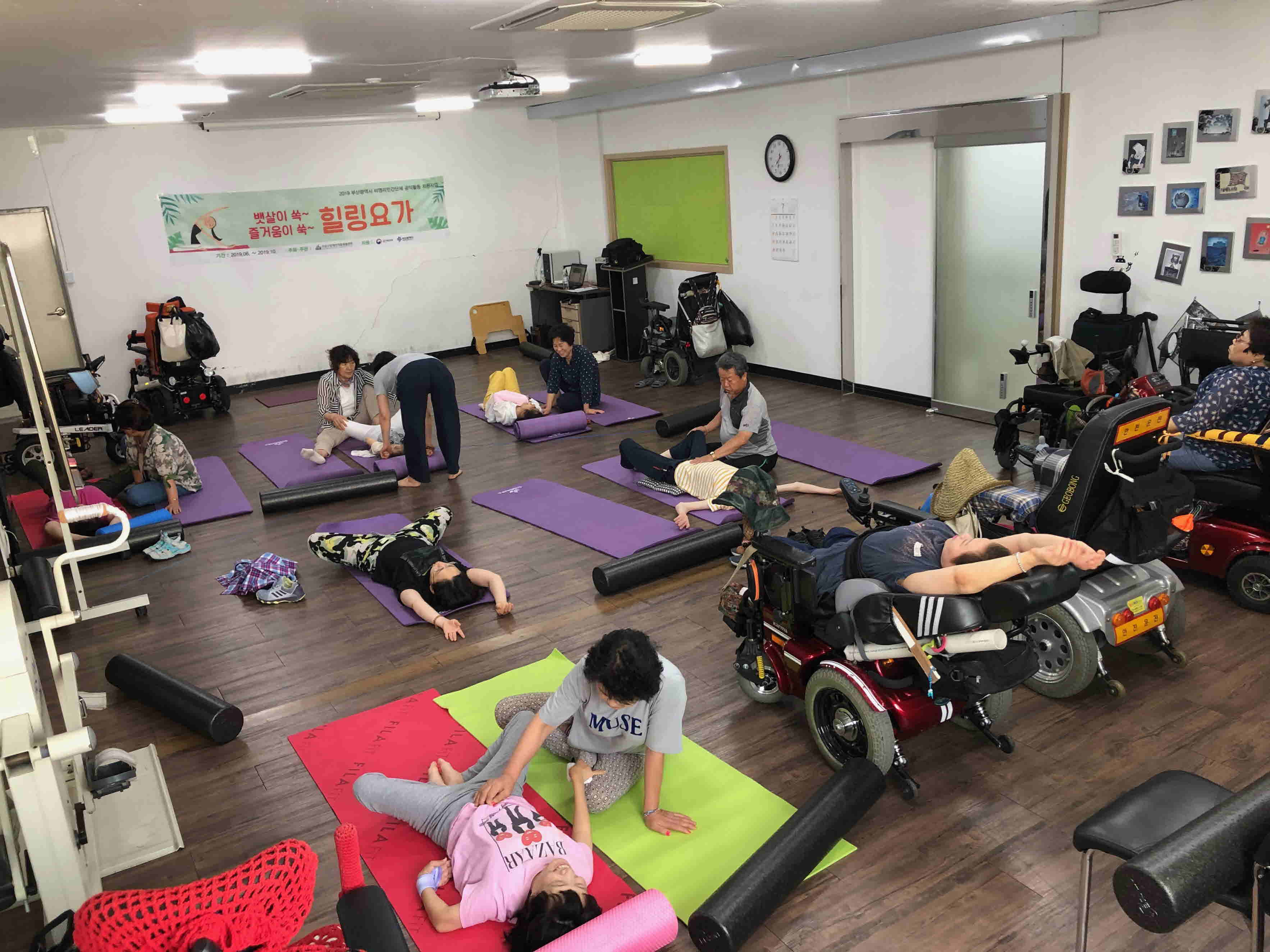 [크기변환]4074ecbfd2ba1e37669be0150be765a1.jpg